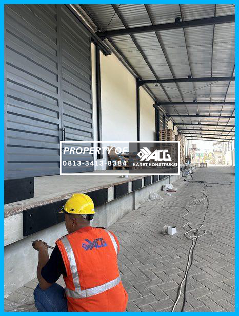 Rubber Loading Dock : Pelindung Area Bongkar Muat Gudang